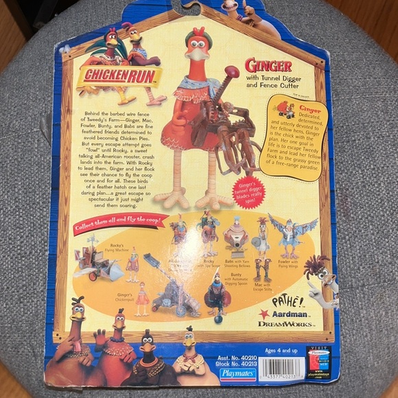 Chicken Run - Ginger with tunnel, digger, fence cutter playset DreamWorks 2000 - Picture 5 of 8